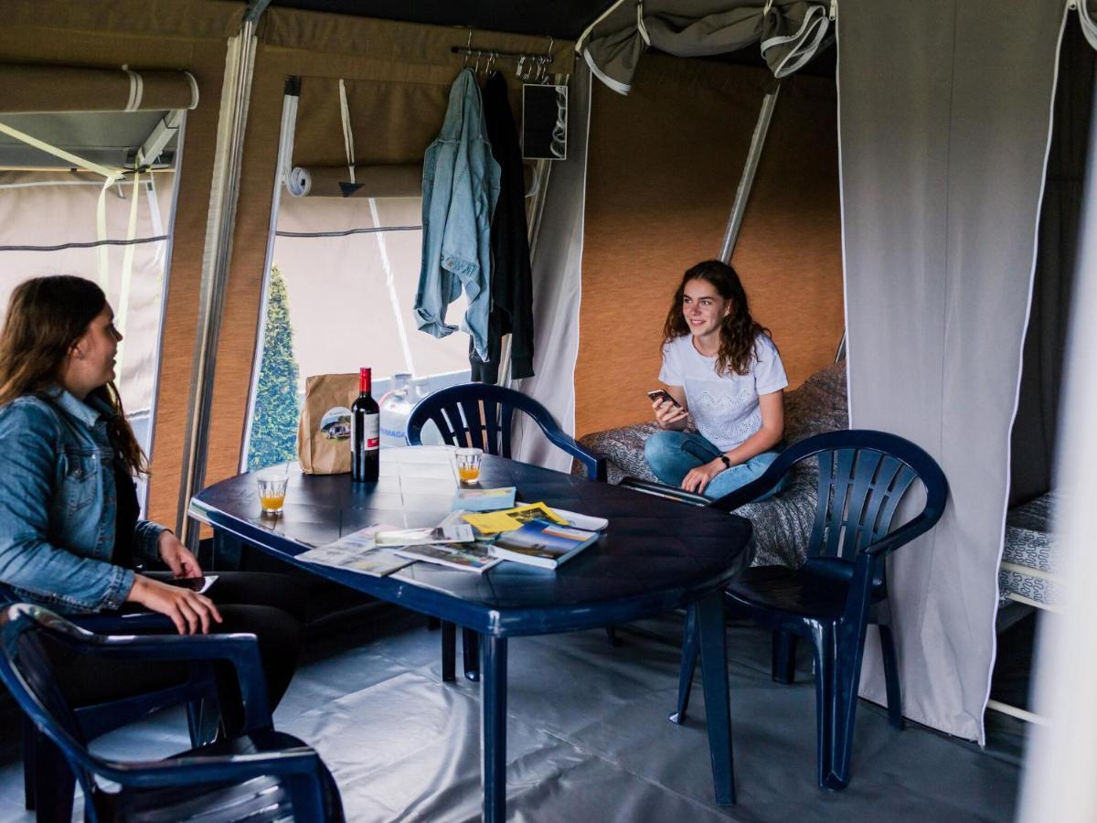 Nice Tent Lodge On A Campsite, Bordering The Forest, Luxembourg At 27 Km Medernach Ngoại thất bức ảnh